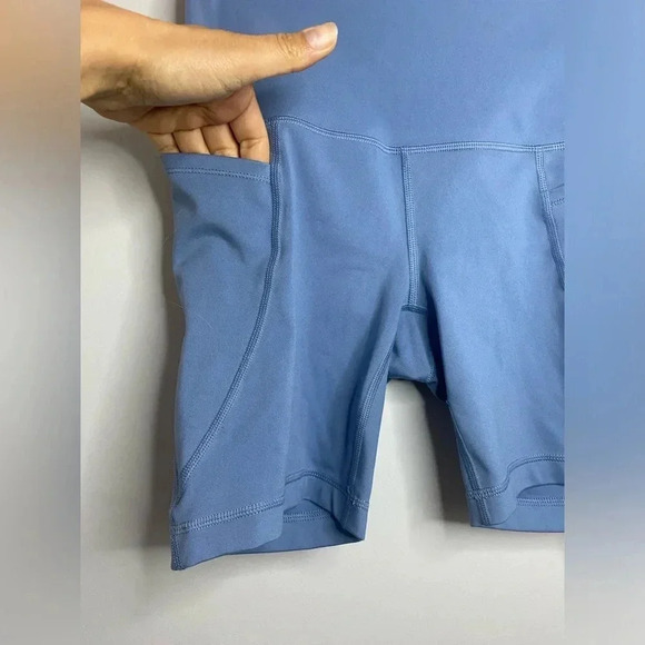 💚 Athletic works - Blue bike short with cell phone pockets - small - Picture 4 of 6